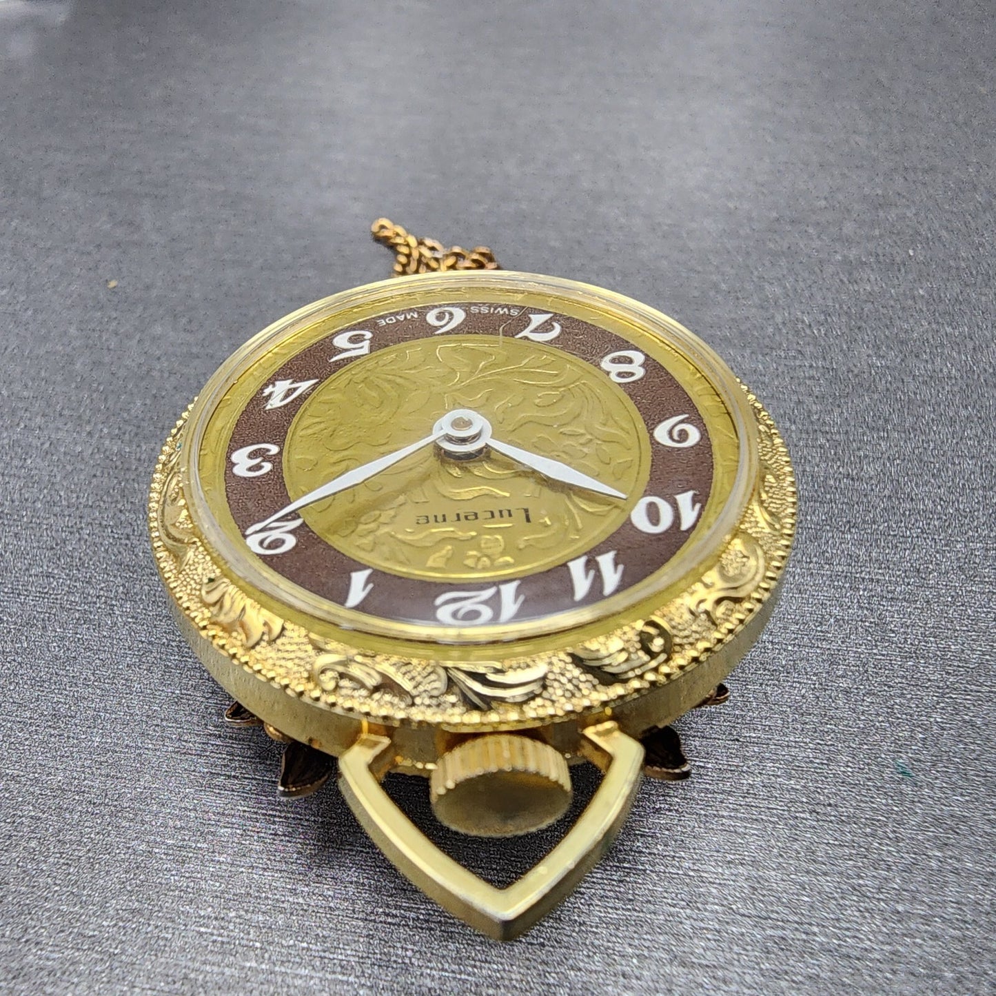 VTG Lucerne Pocket Watch Women Gold Tone Floral Brooch Round Manual Wind PARTS