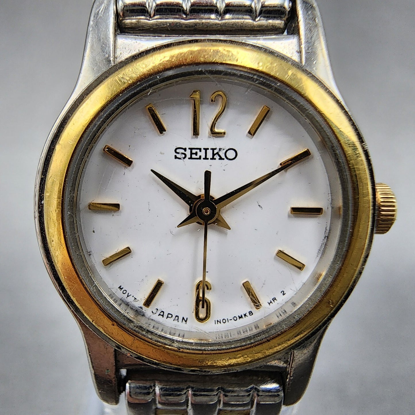 Seiko Watch Women 19mm White Dial Two Tone Round 1n01-0gd0 New Battery