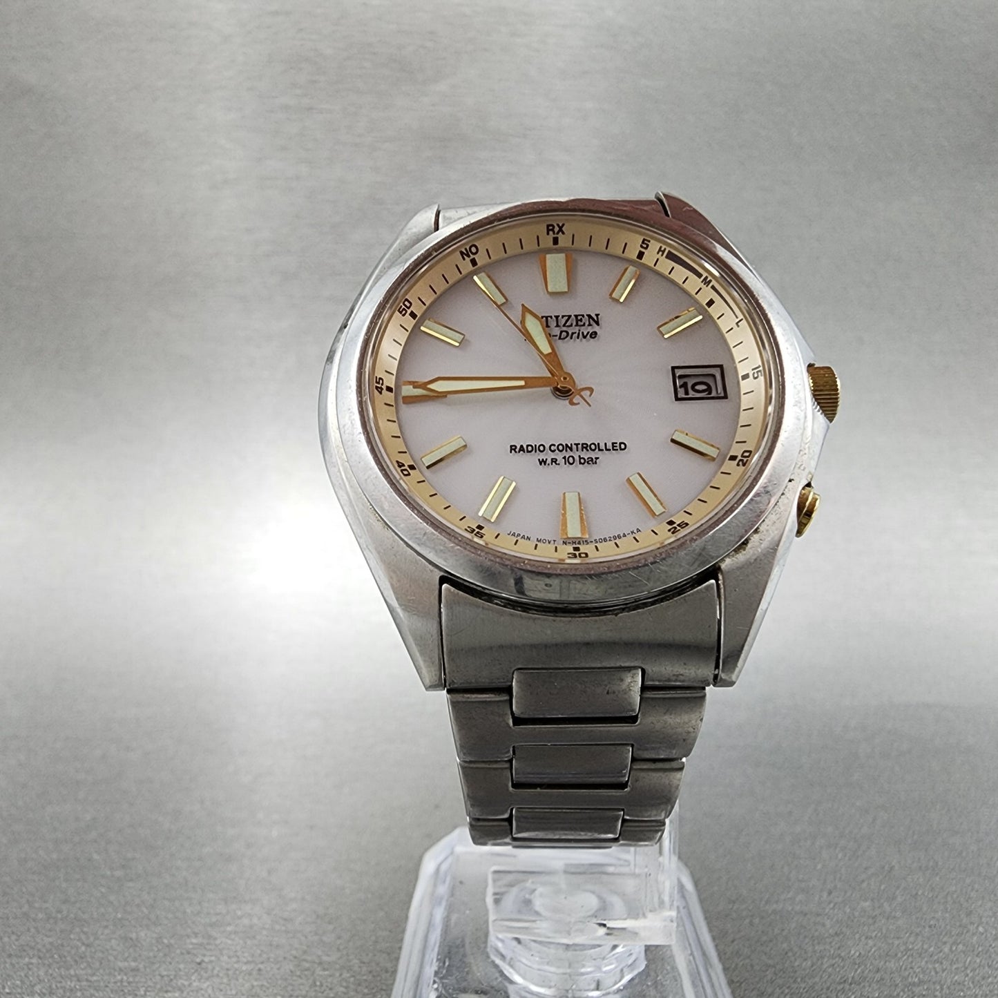 Citizen Eco-Drive Watch Men 38mm Silver Dial Steel Date Atomic Runs H415-503303