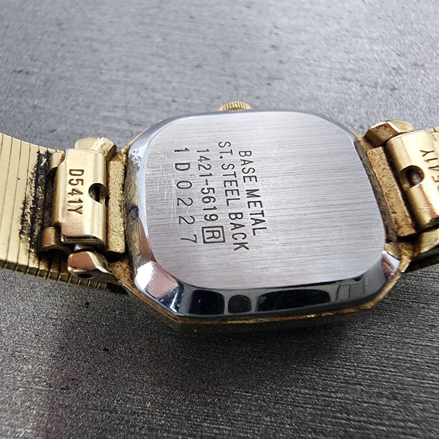 Seiko Watch Women 20mm Champagne Dial Gold Tone Octagon 1421-5619 New Battery