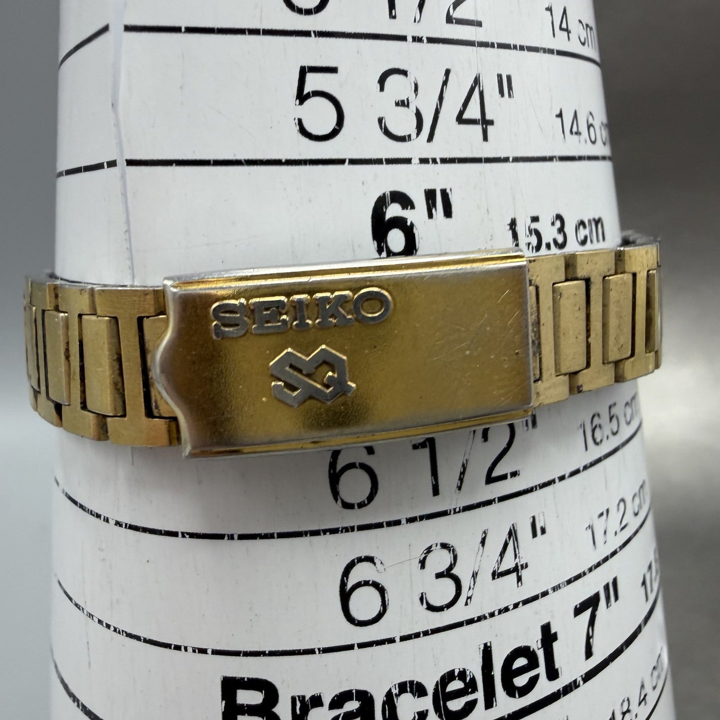 Seiko SQ Watch Women 23mm Champagne Dial Gold Tone Daydate 8523-0040 New Battery10