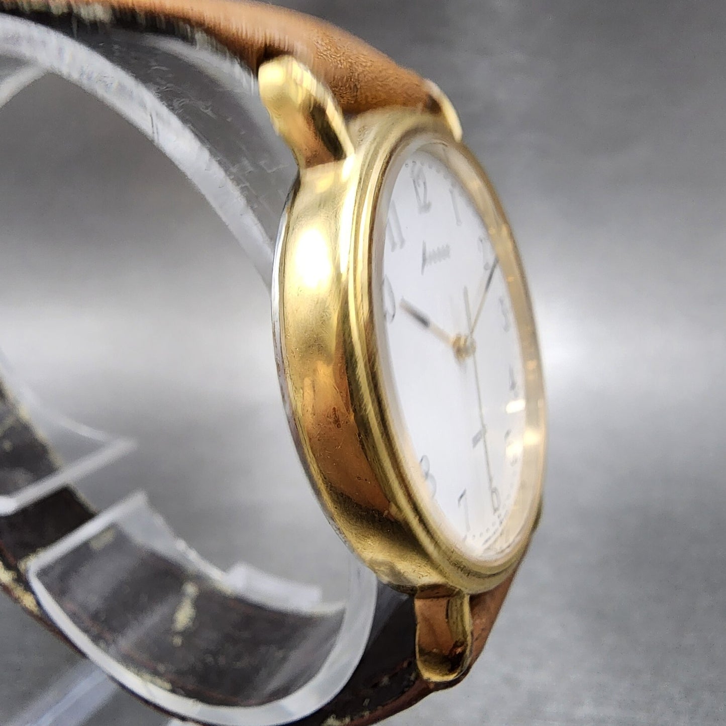 Seiko Avenue Watch Men 32mm White Dial Gold Tone Round 5P31-6A70 New Battery