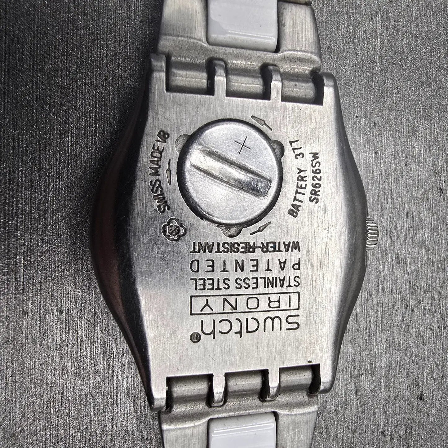 Swatch Irony Tresor Blanc Watch Women 33mm White Dial Silver YLS141GC New Batt10