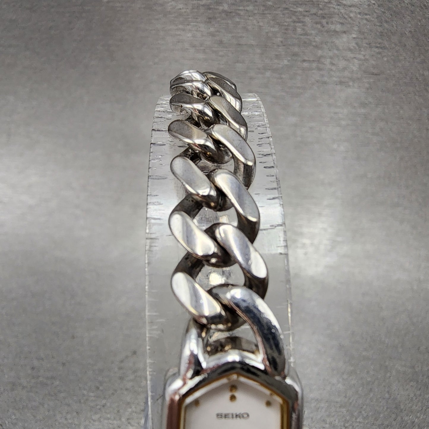 Seiko Watch Women 13mm White Dial Silver Tone 2e20-5360 New Battery