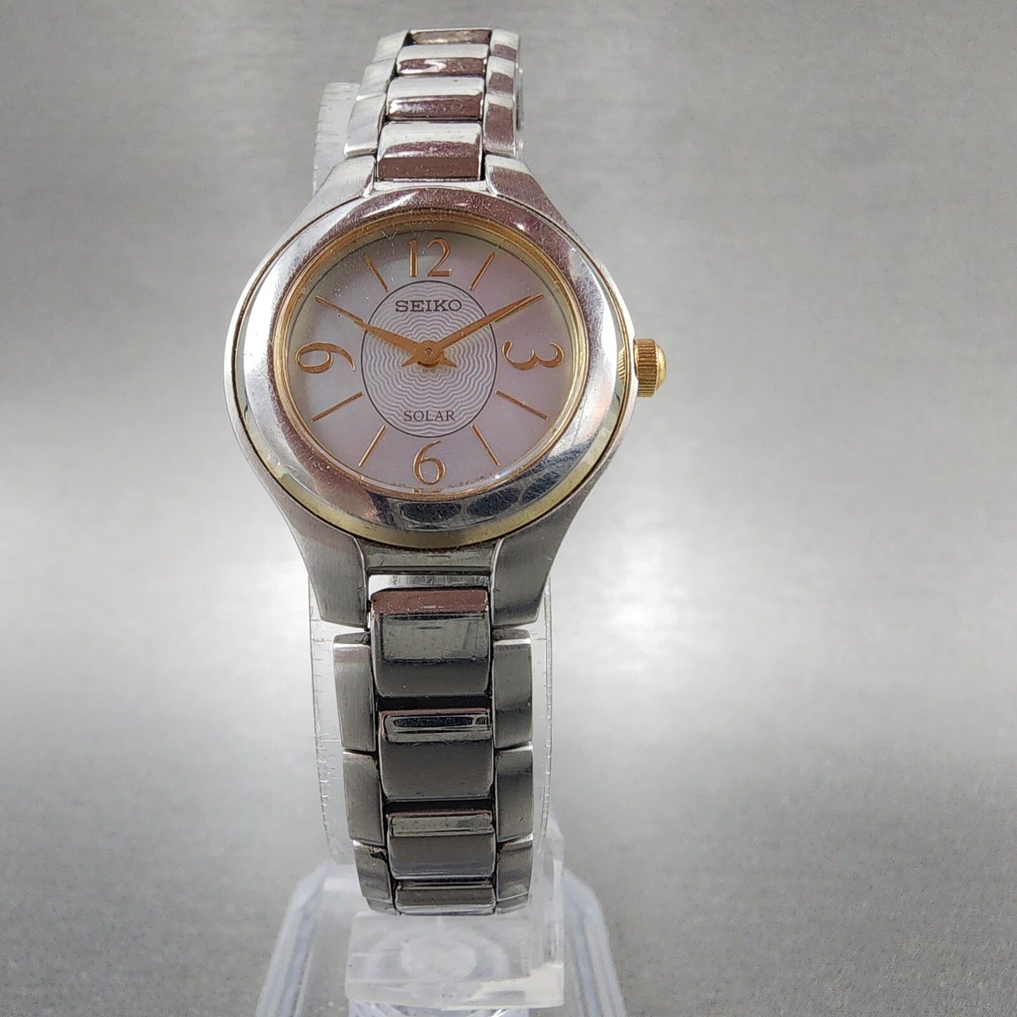Seiko Solar Watch Women 25mm MOP Dial Two Tone Round V110-0AJ0 Runs