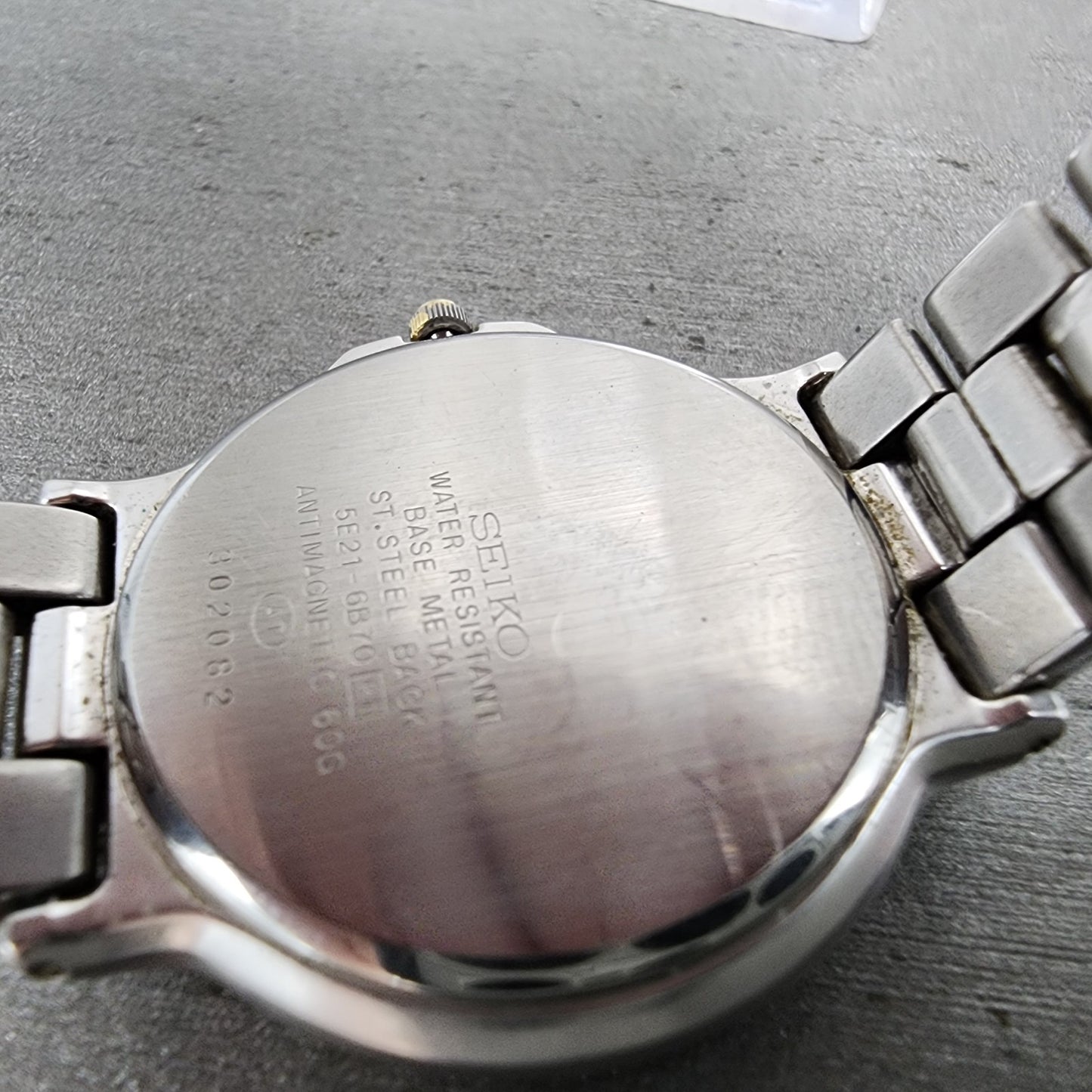 Seiko Lucent Watch Men 31mm White Dial Two Tone 5e21-6b70 New Battery
