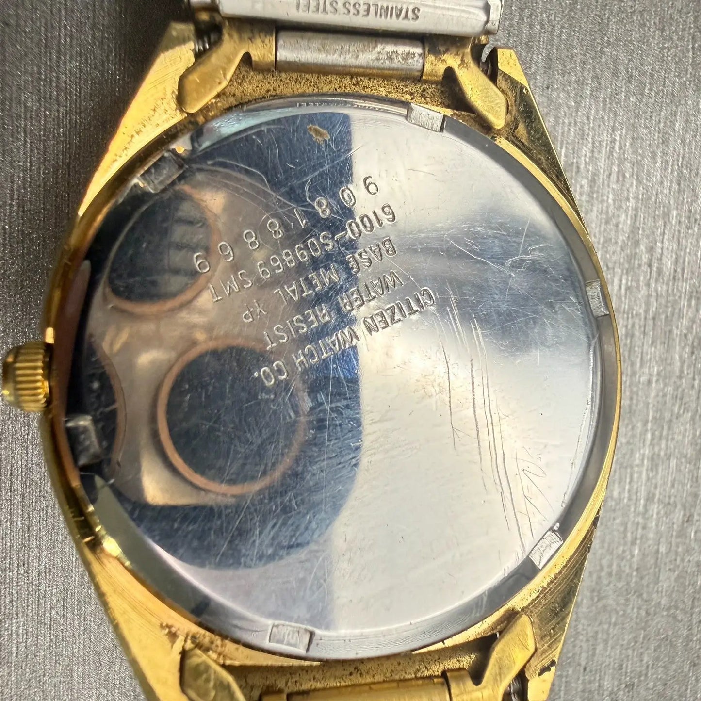 Citizen CQ Watch Men 35mm Gold Dial Gold Tone Daydate Round 6100-S09869 New Batt10