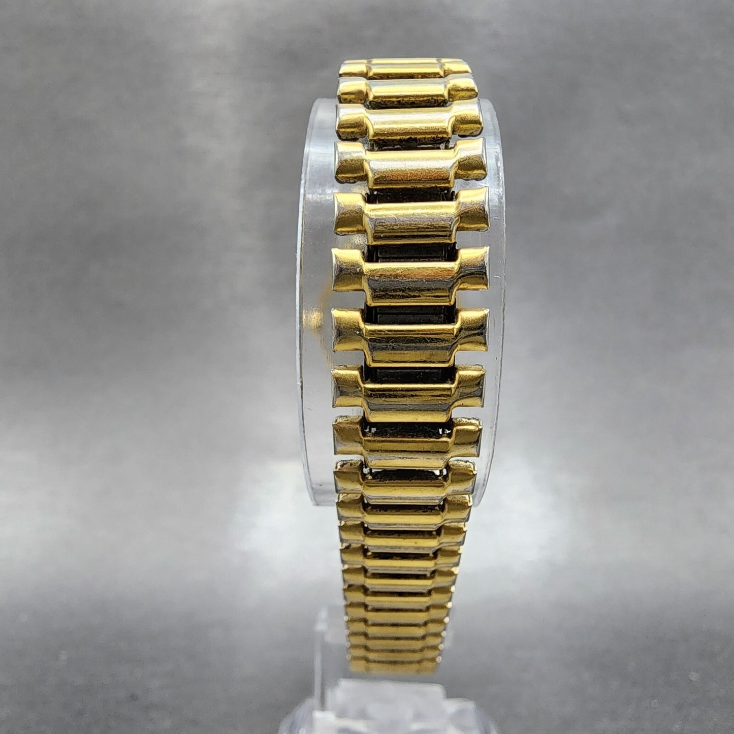 Seiko SQ Watch Women 24mm White Dial Gold Tone Daydate Round 7N83-6A09 New Batt