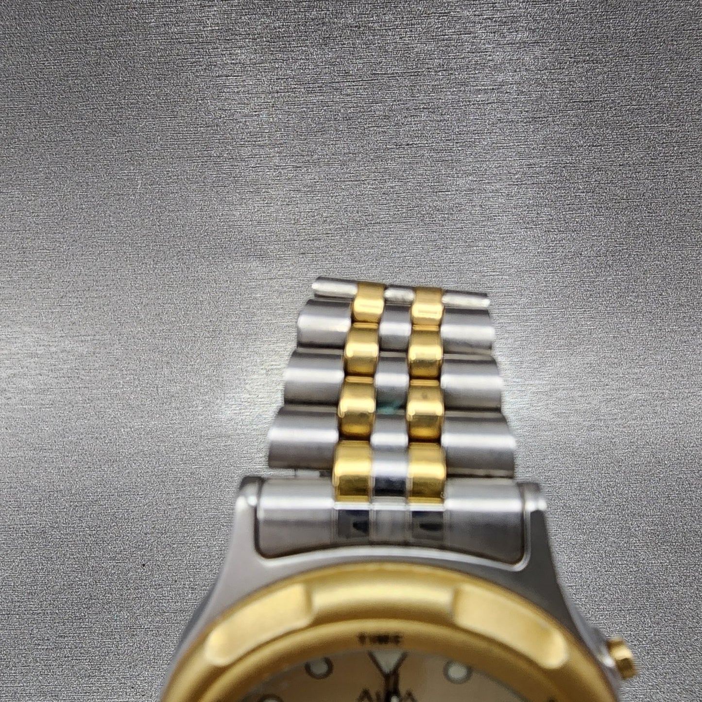 Seiko ALBA Chronograph Watch Men 39mm Champagne Dial Two Tone Round New Battery