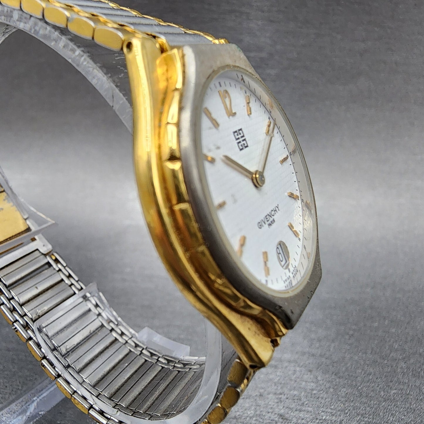 Givenchy Watch Women 32mm White Dial Two Tone Date Round 621 New Battery
