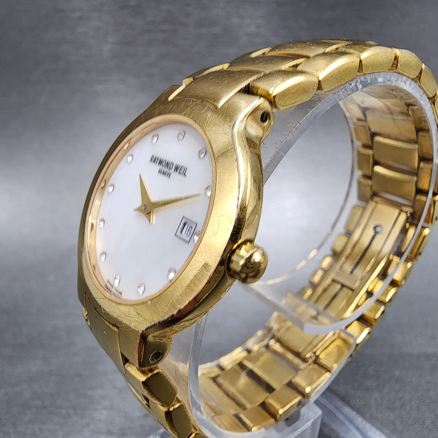 Raymond Weil Watch Women 27mm MOP Dial Gold Plated Date Round 5392 New Battery
