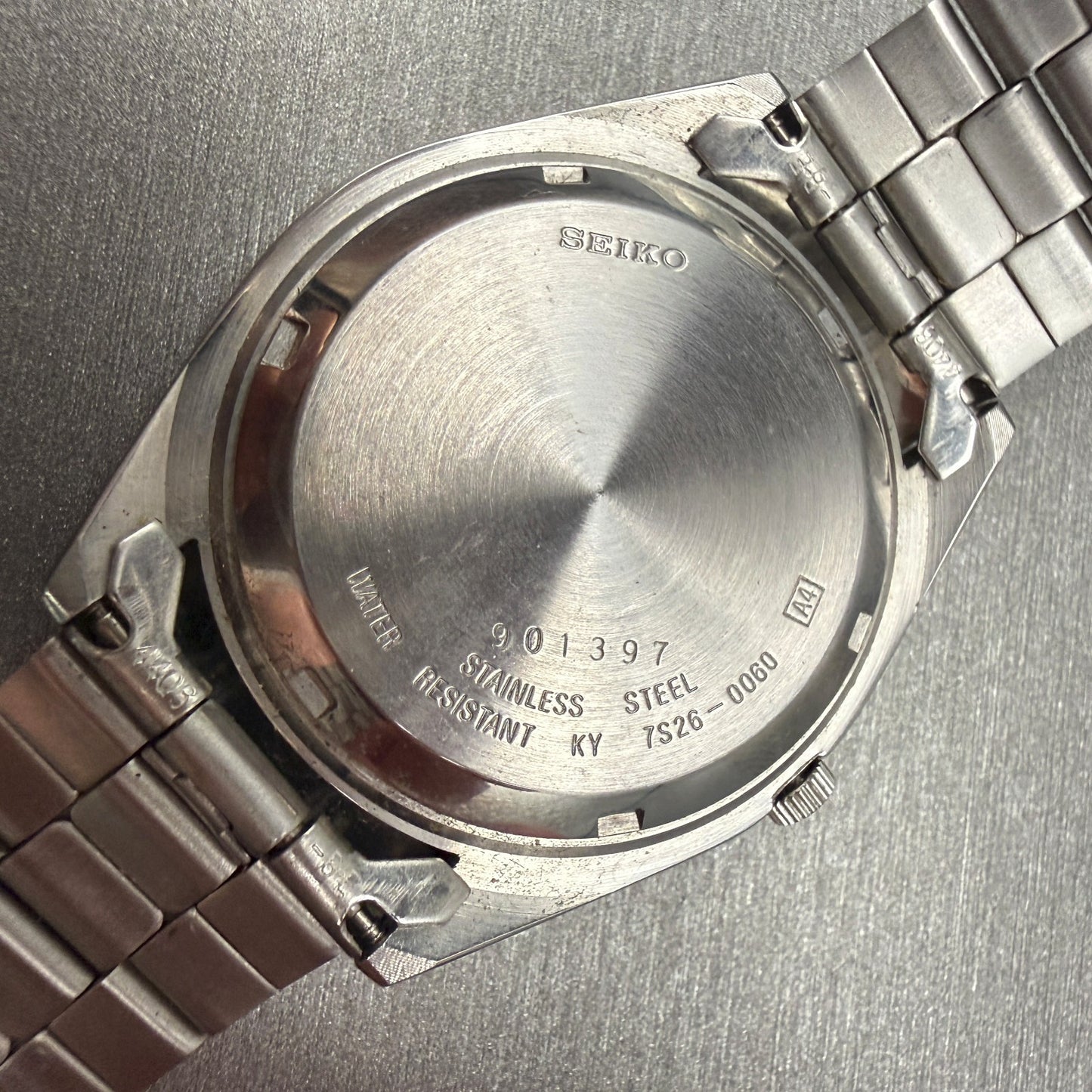 Seiko 5 Watch Men 37mm Black Dial Silver Tone Daydate Round 7S26-0060 Runs10