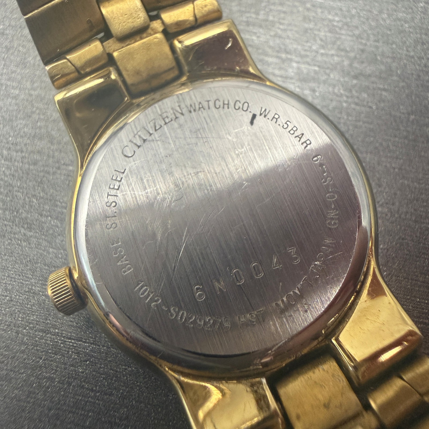 Citizen Watch Women 25mm Champagne Dial Gold Tone Date Round 1012-S029279 NewBat10