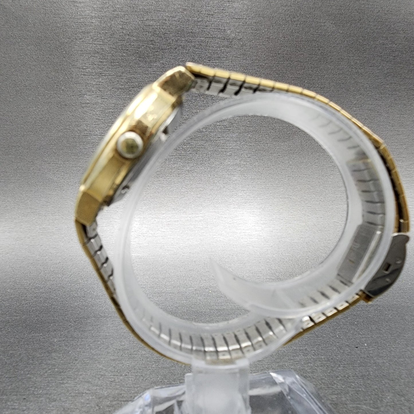 Seiko Watch Women 26mm Champange Dial Gold Tone Date Round 2622-0070 New Battery