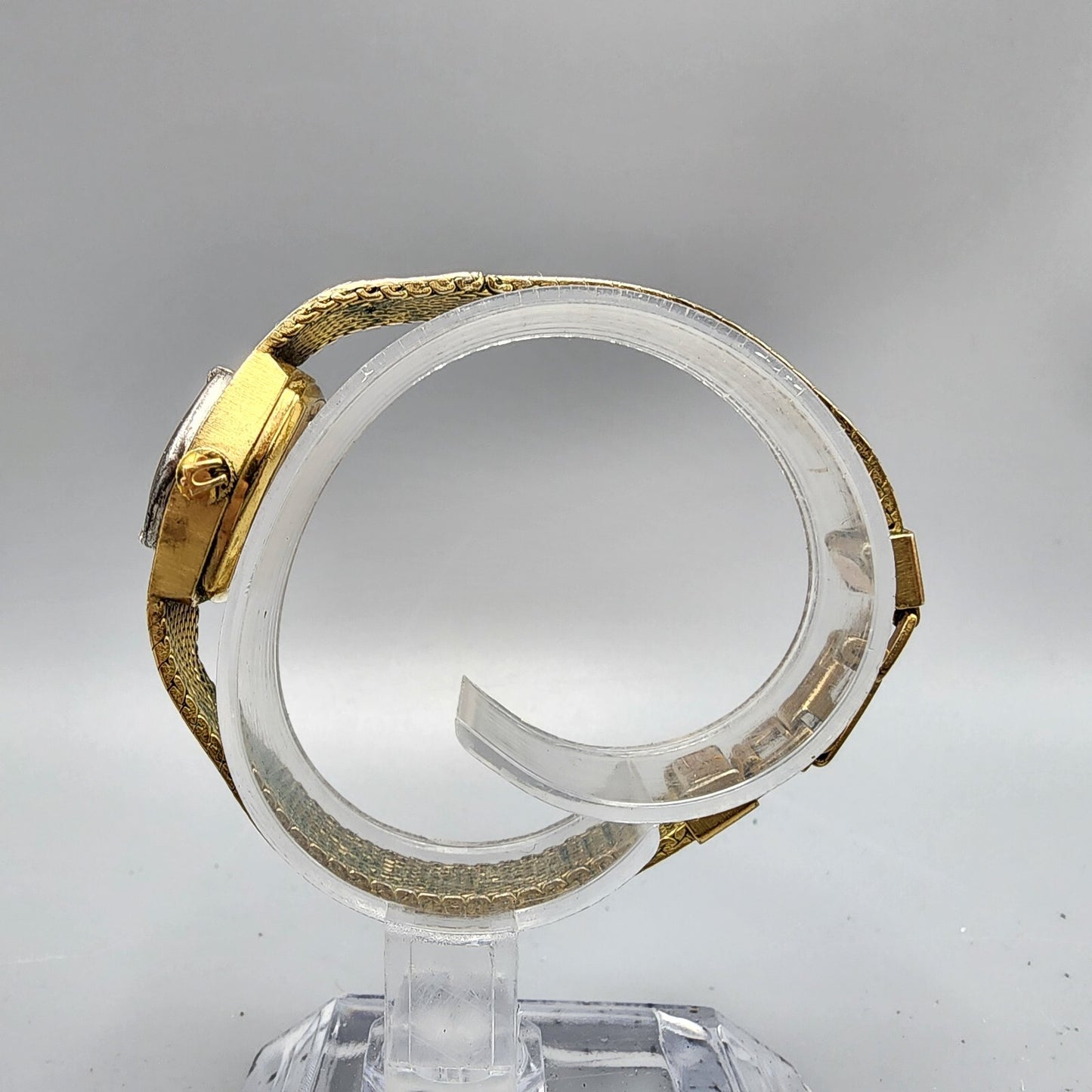 VTG Bulova Accutron Watch Women Gold Tone Gold Dial Diamond Bezel New Battery