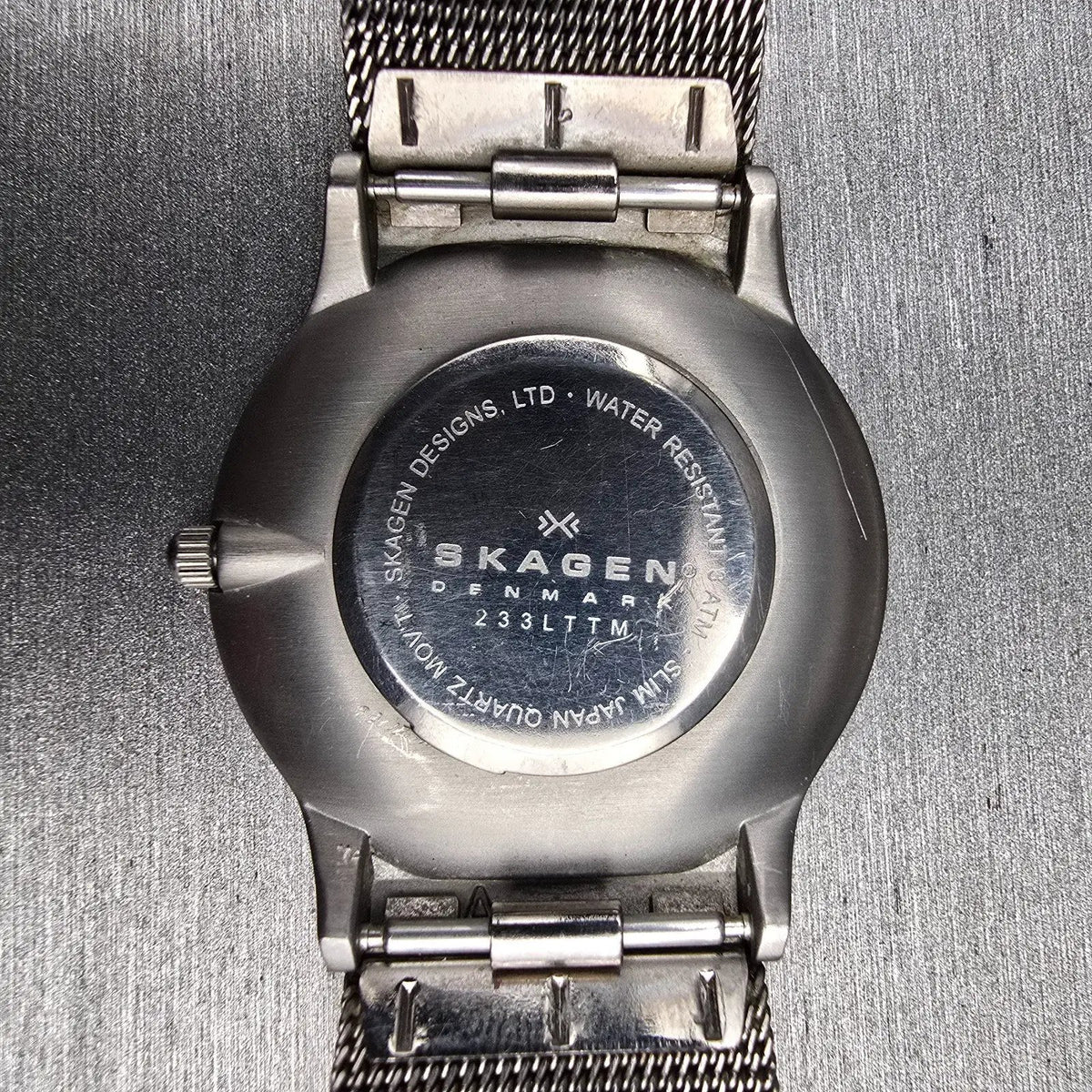 Skagen Watch Men 34mm Black Dial Titanium Round Mesh Band 233LTTM New Battery10