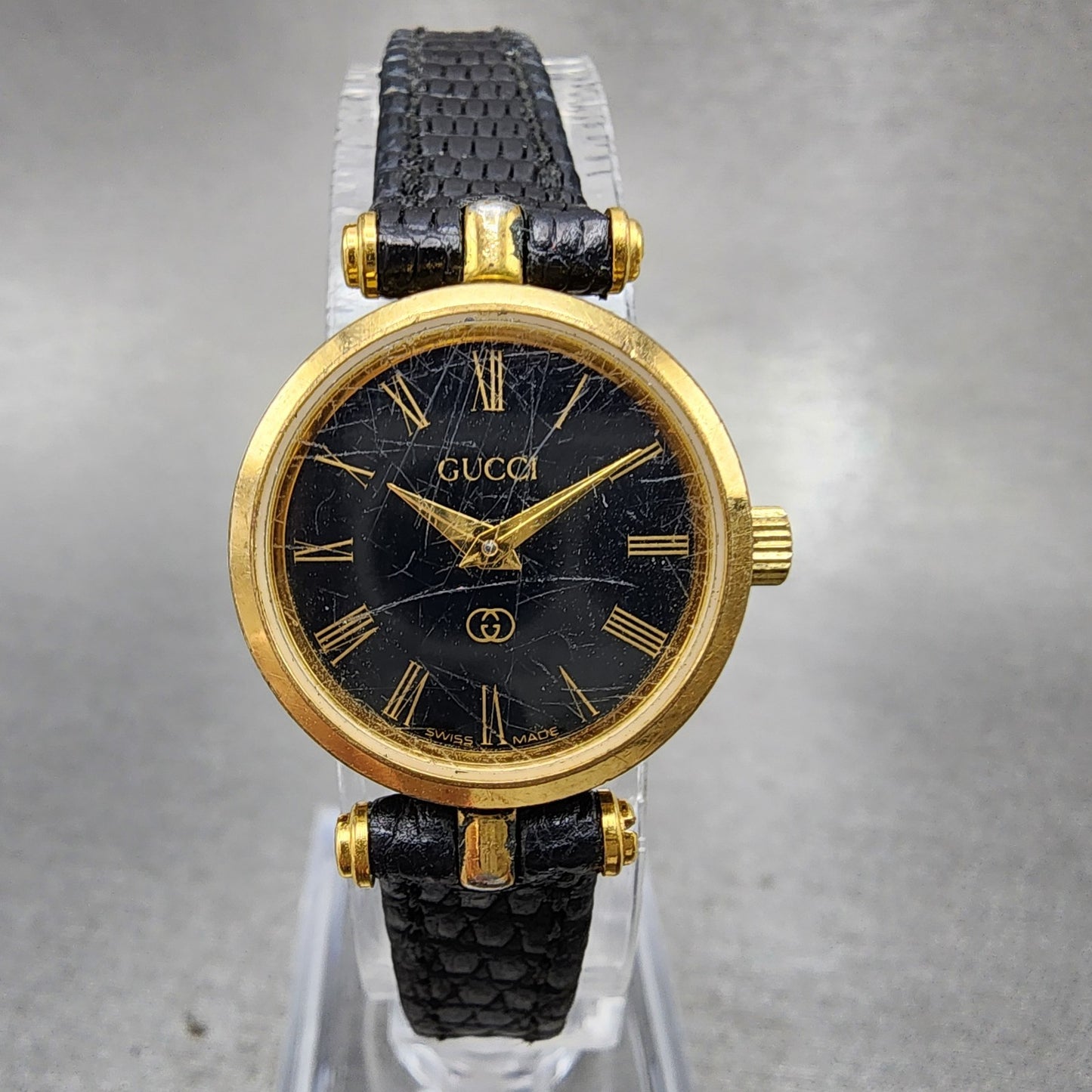Gucci 2000L Watch Women 21mm Black Dial Gold Tone Round VTG New Battery
