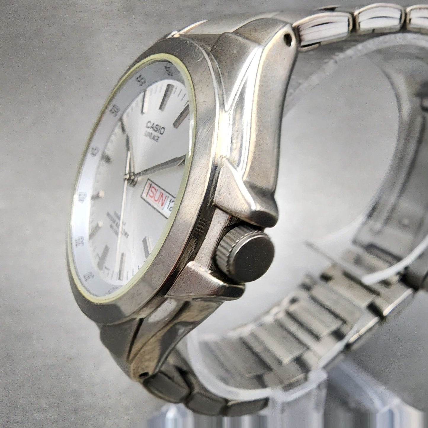 Casio Lineage Titanium Watch Men 38mm Silver Dial Daydate LIN-171J New Battery