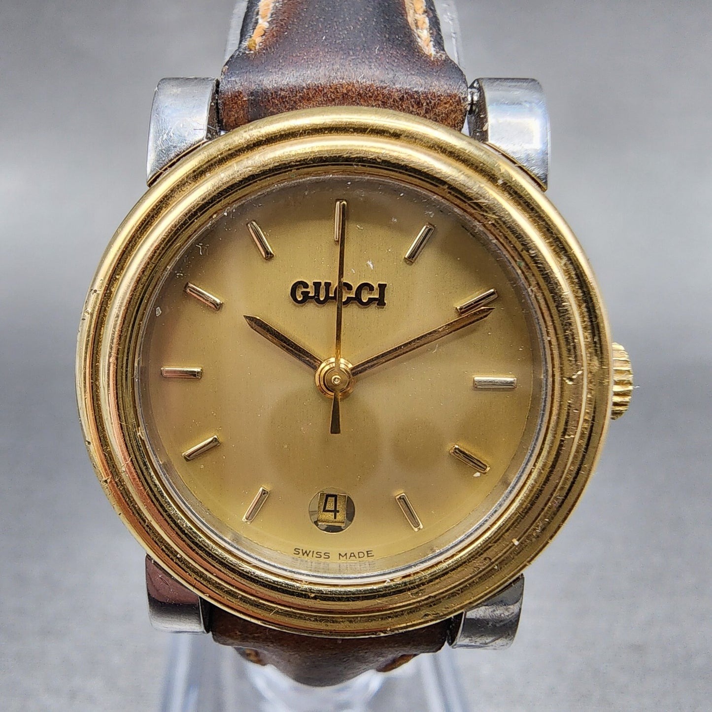 Gucci 4300L Watch Women 26mm Gold Dial Two Tone Date Round New Battery