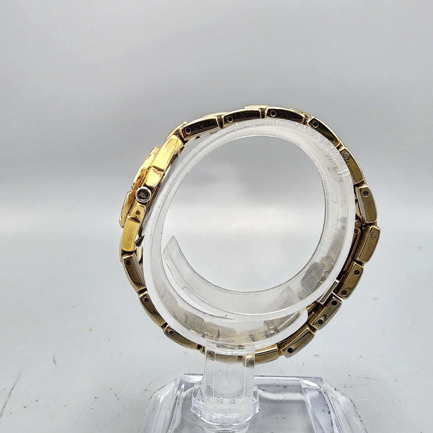 Vintage Seiko Watch Women Two Tone MOP Dial Diamond Bezel 22mm 1N00-0F20 New Bat