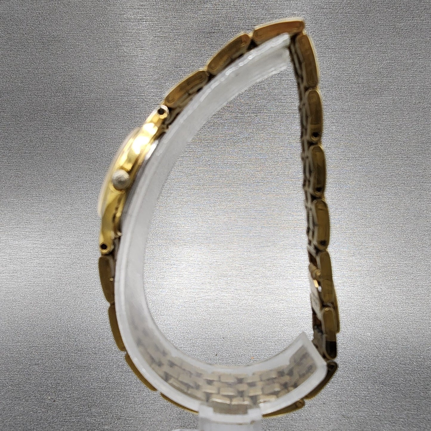 Seiko Watch Women 22mm White Dial Gold Tone Round 1n00-0a99 New Battery
