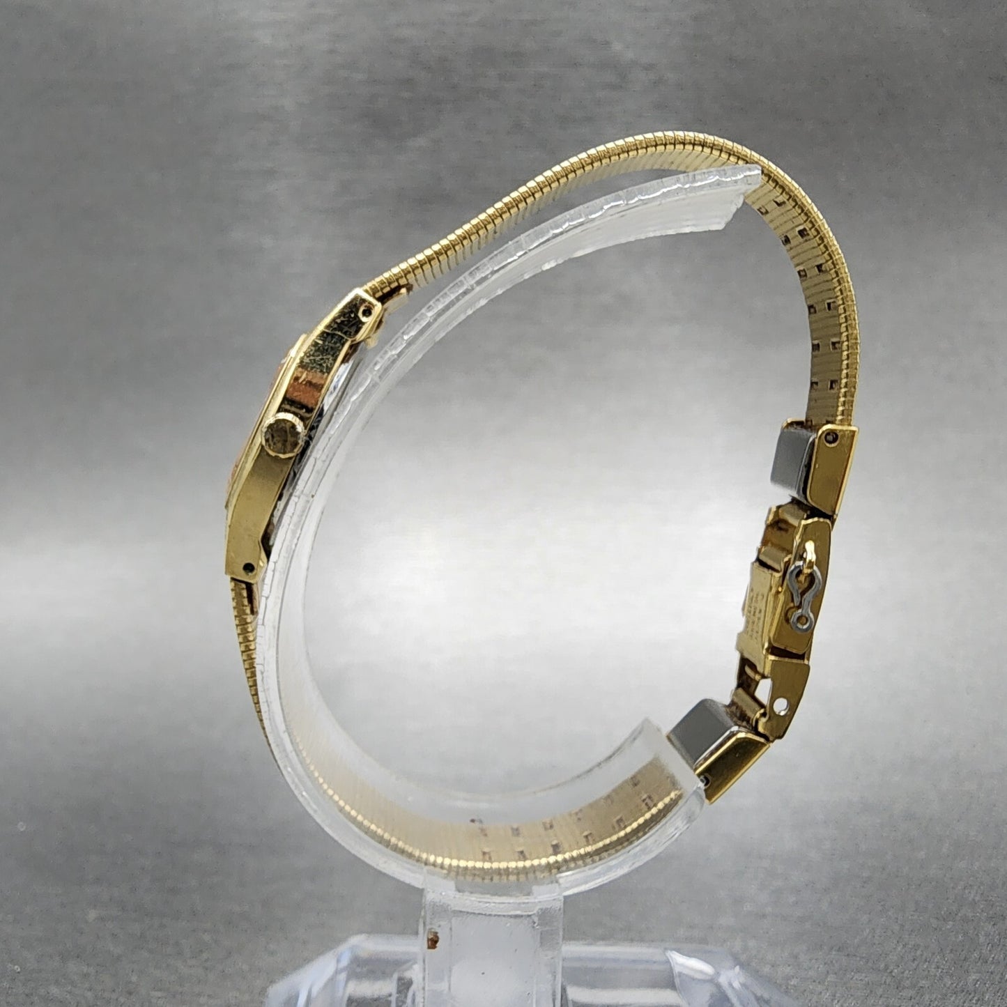 Seiko Watch Women 16mm champange Dial Gold Tone Octagon 2C20-5569 New Battery