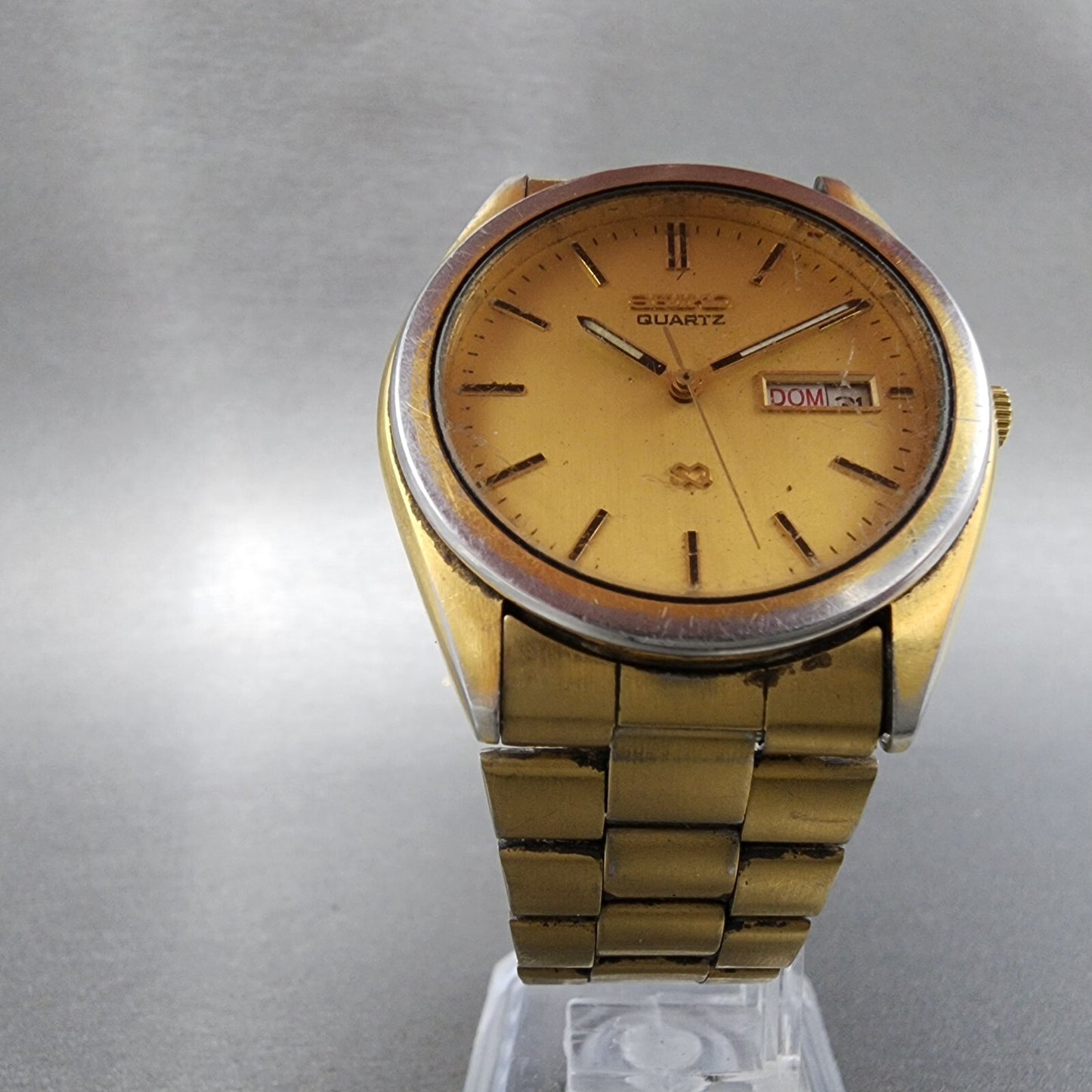 Seiko SQ Watch Men 37mm Gold Dial Gold Tone Daydate 5y23-8189 New Battery