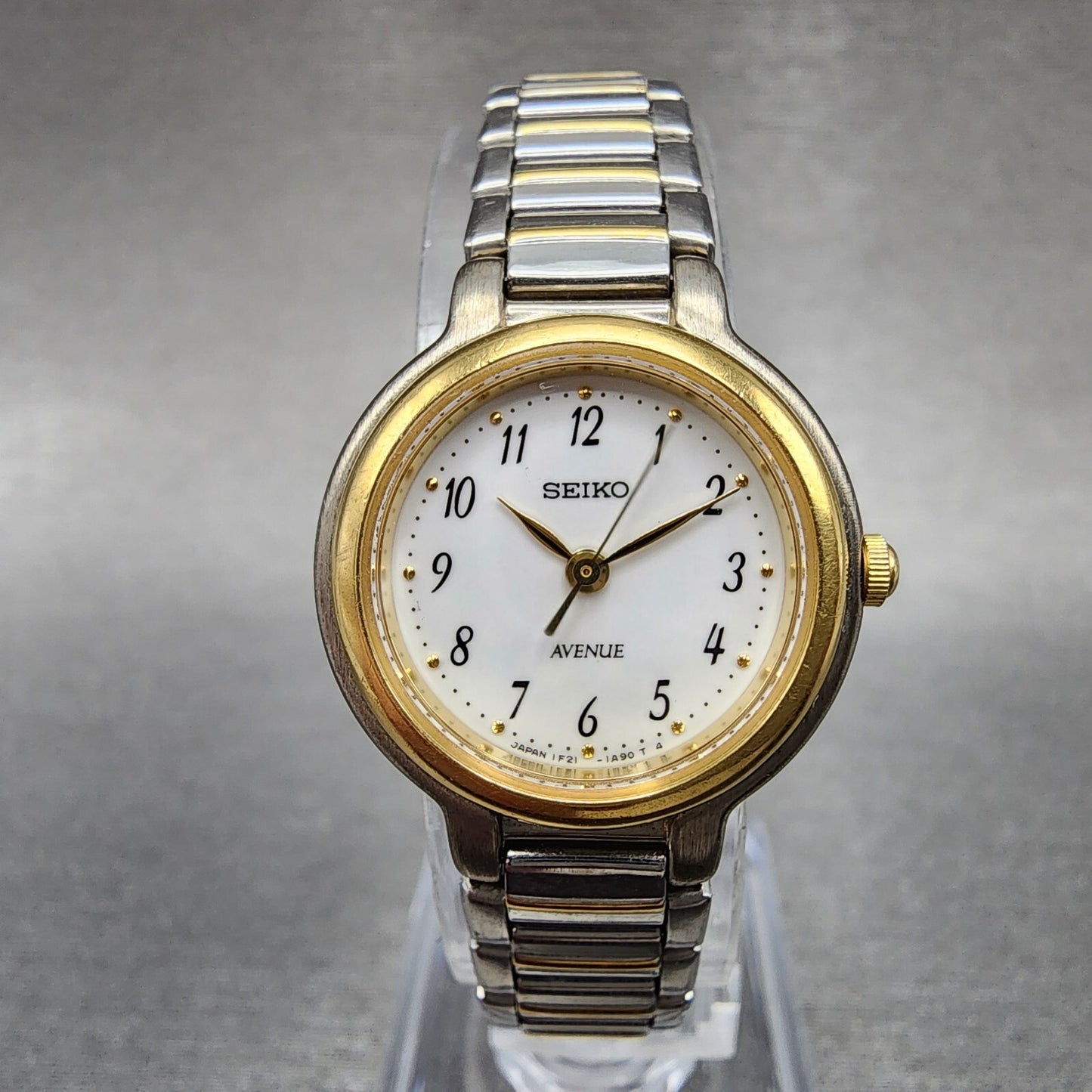 Seiko Avenue Watch Women 22mm White Dial Two Tone Round 1F21-0H60 New Battery