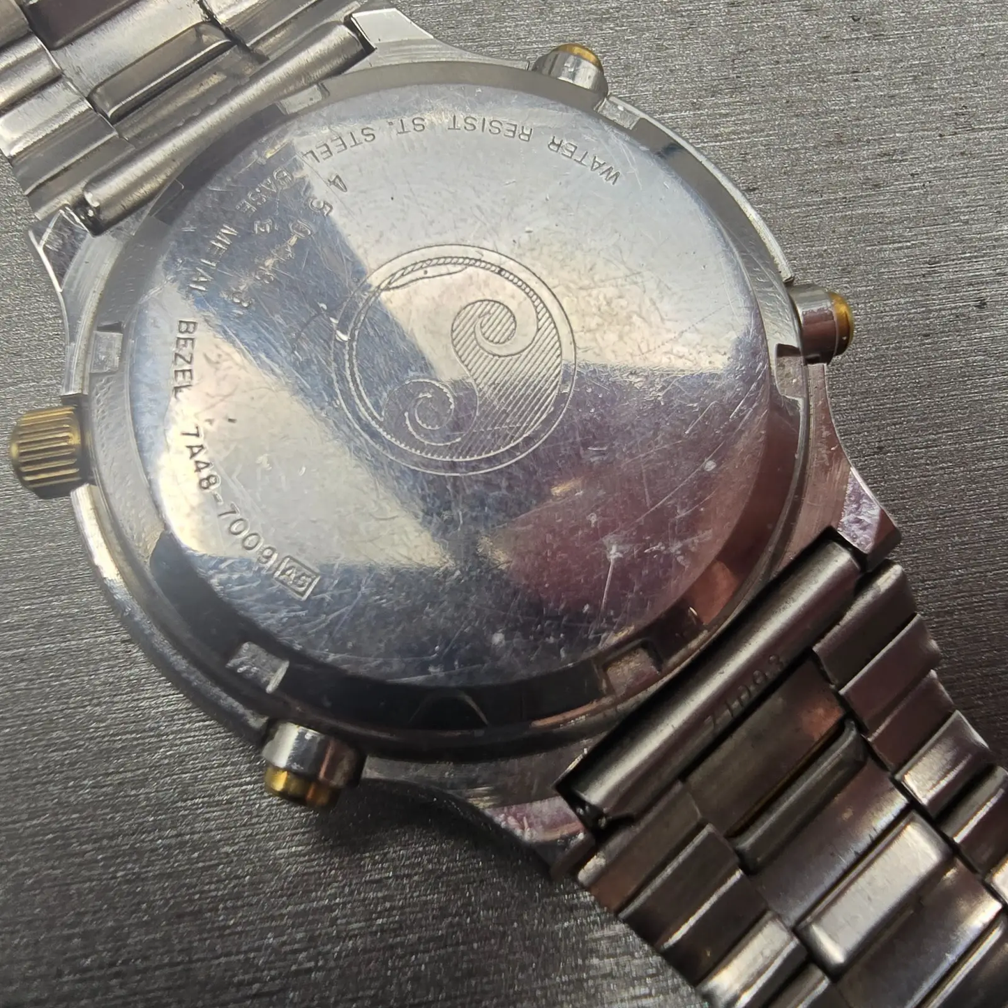 Seiko Chronograph Watch Men 39mm White Dial Two Tone Moon Phase 7A48-7009 NewBat10