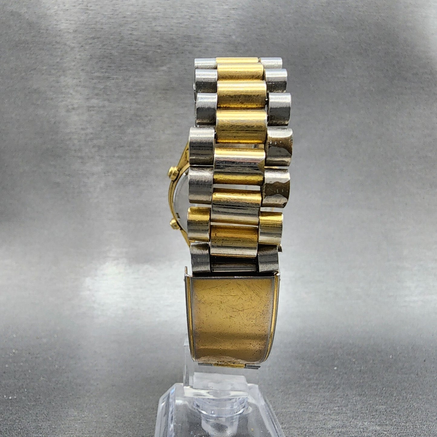 Seiko Chronograph Watch Men 37mm Gold Dial Two Tone 7A28-7020 Round New Battery