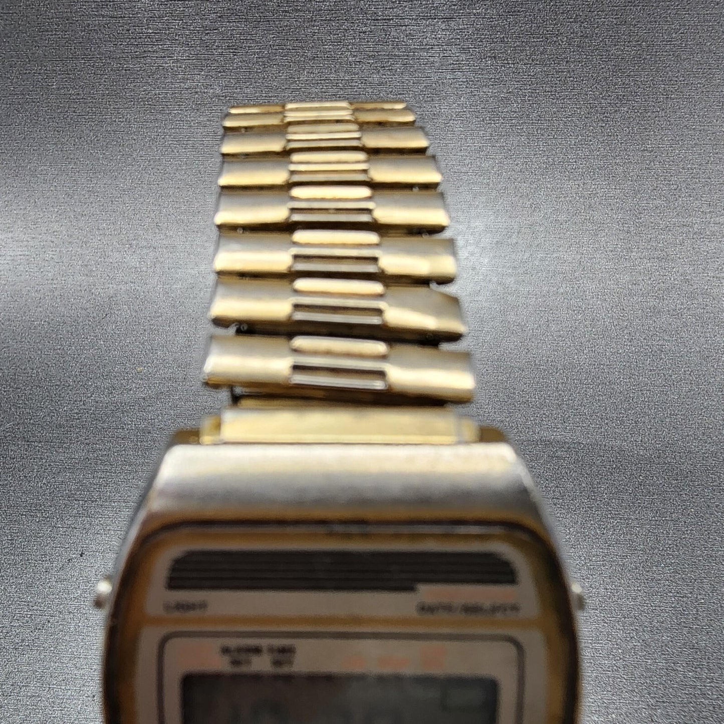 Texas Instruments Digital Watch Men 34mm LCD Gold Tone Rectangle New Battery