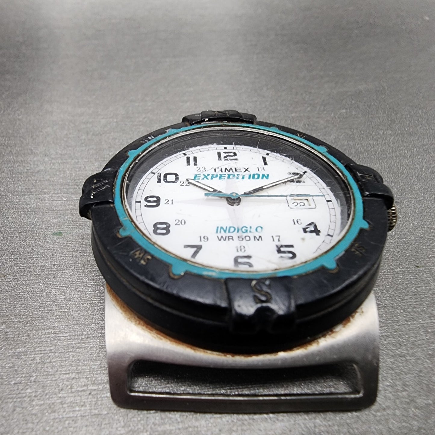VTG Timex Expedition Watch Men White Dial Silver Tone Date Indiglo 1999 New Batt