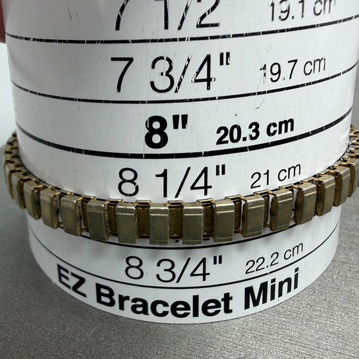 Seiko Watch Women 17mm Champagne Dial Gold Tone Oval 2Y00-5E29 New Battery VTG11