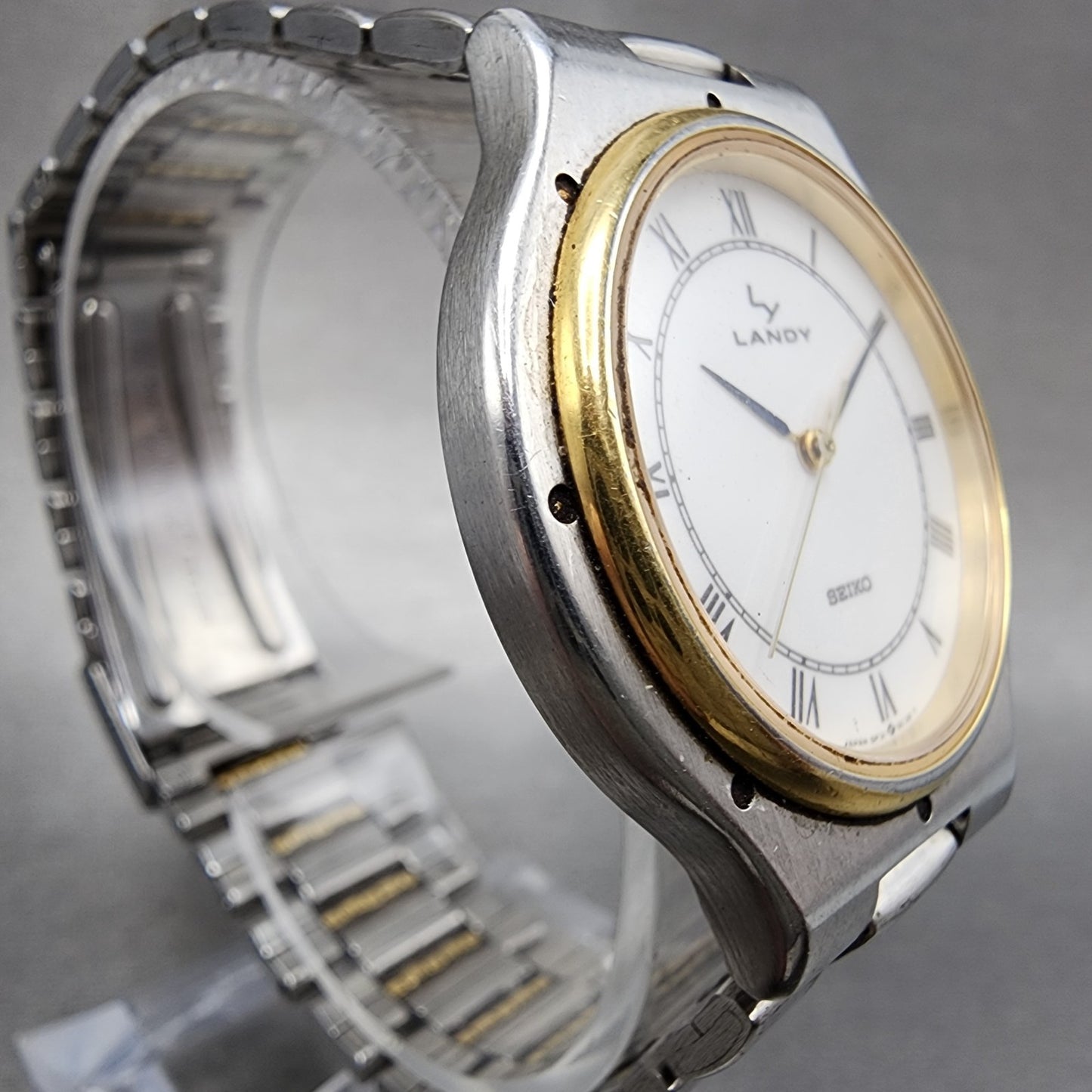 Seiko Landy Watch Men 34mm White Dial Two Tone 5p31-6b00 New Battery