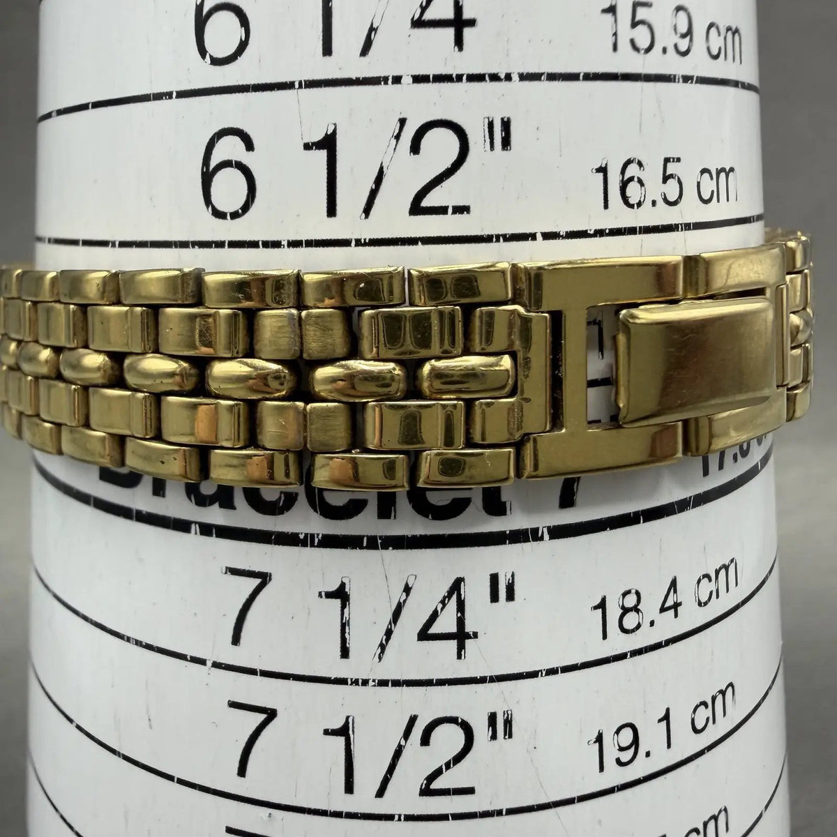 Seiko Watch Women 19mm White Dial Gold Tone Round V4010518 New Battery10