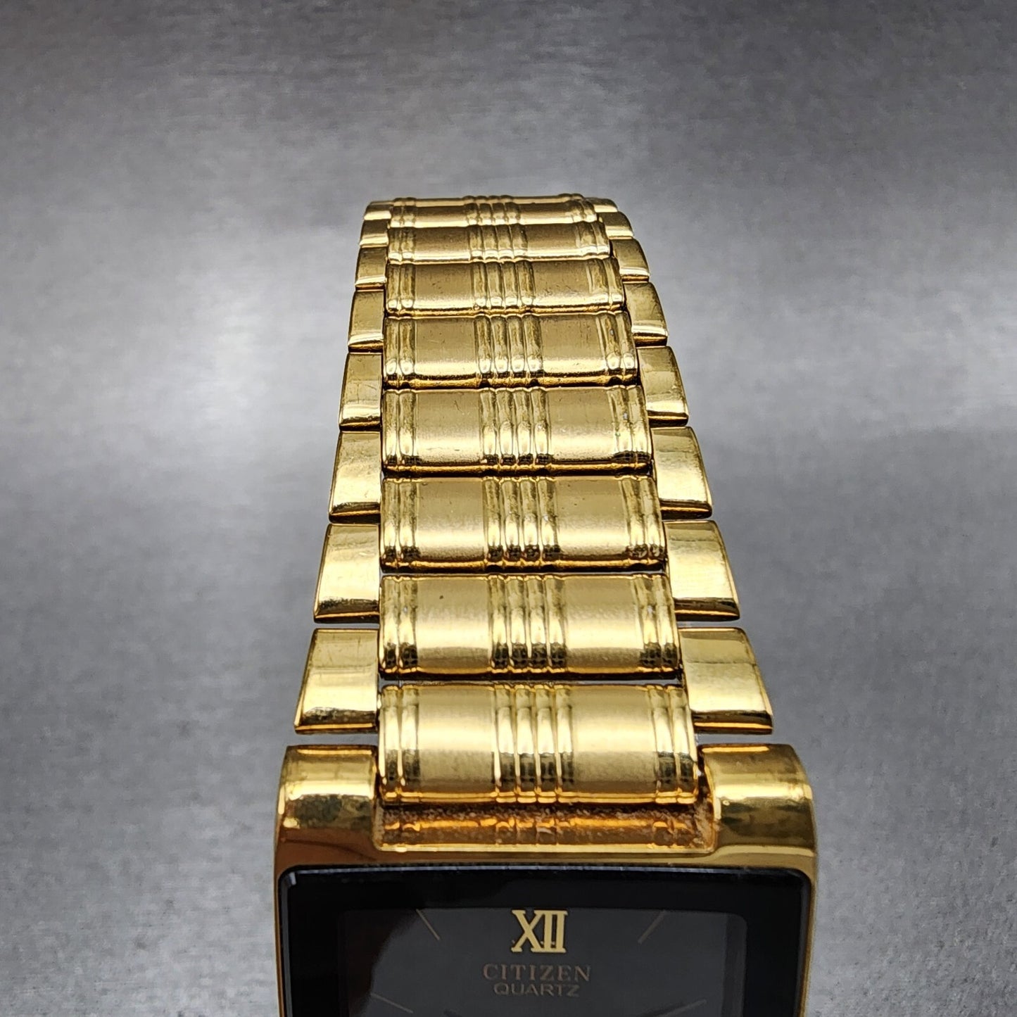 Citizen CQ Tank Watch Men 24mm Black Dial Gold Tone 1022-h14231 New Battery