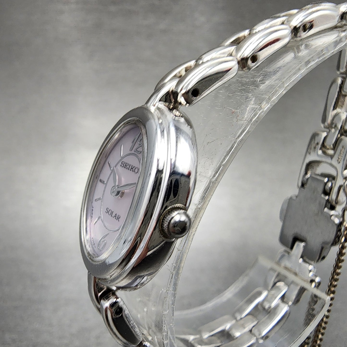Seiko Solar Watch Women 18mm MOP Dial Silver Tone Oval V110-5a20 Runs