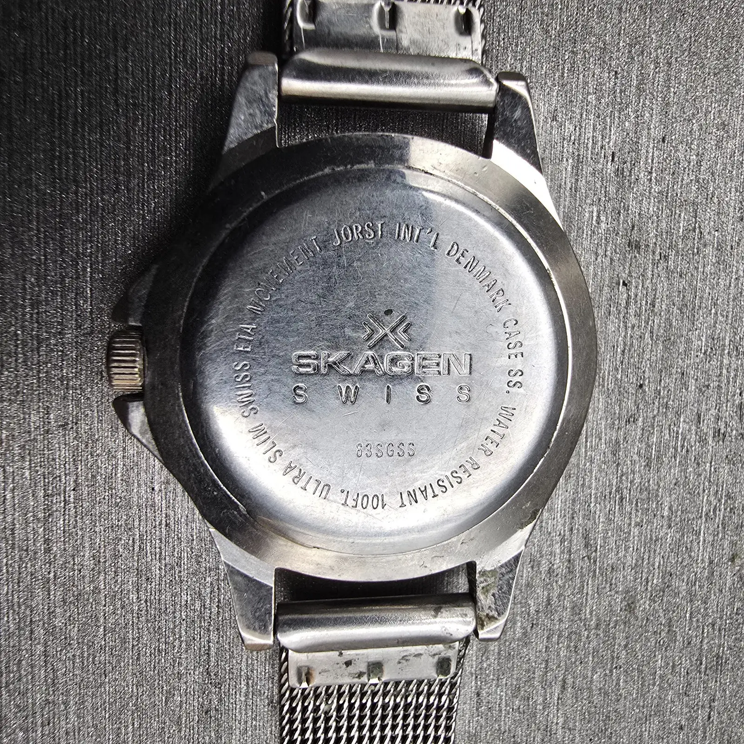 Skagen Watch Women 26mm Silver Dial Two Tone Date Round 33SGSS New Battery10