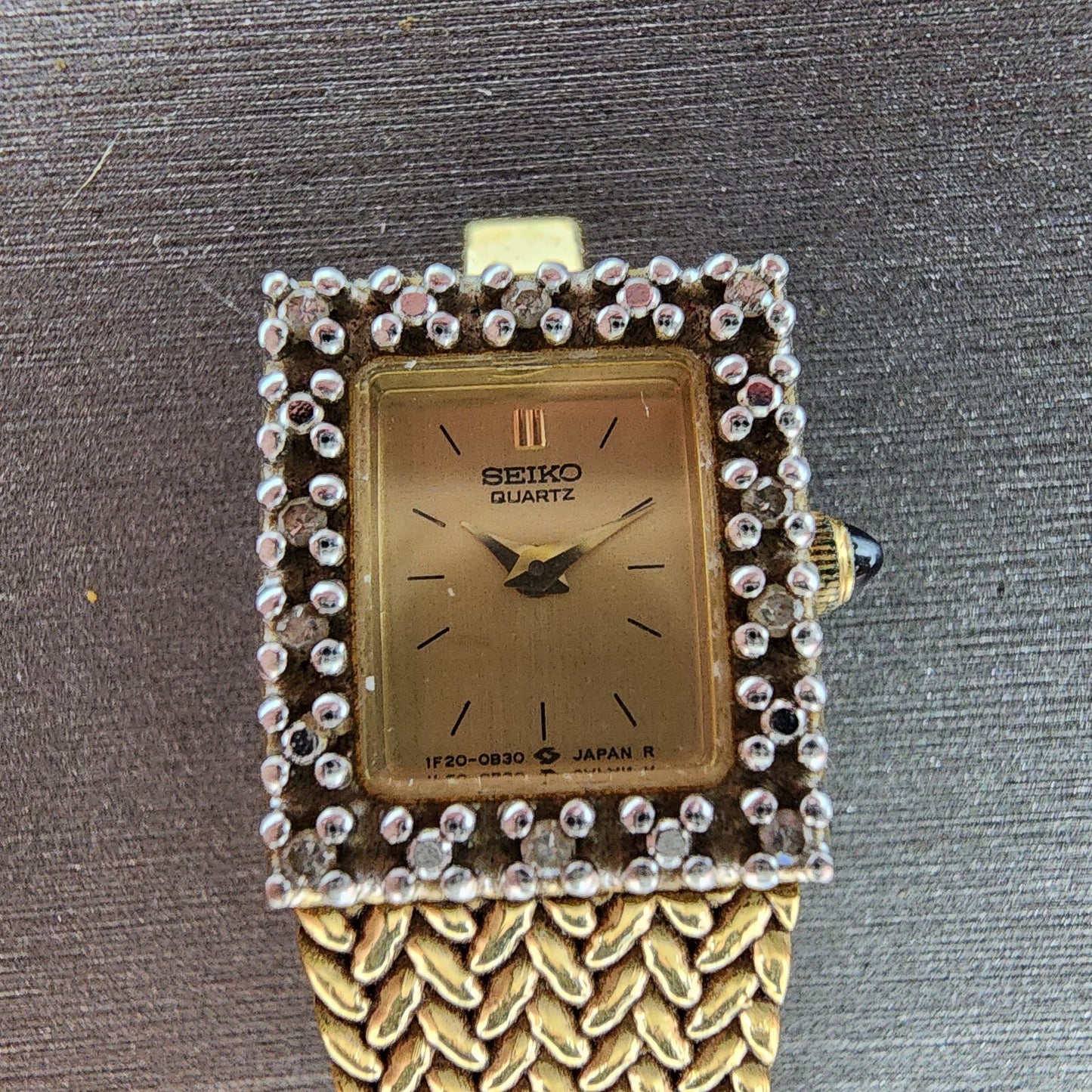 Seiko Tank Watch Women 15mm Gold Dial Gold Tone Rectangle 1F20-5A89 New Batt
