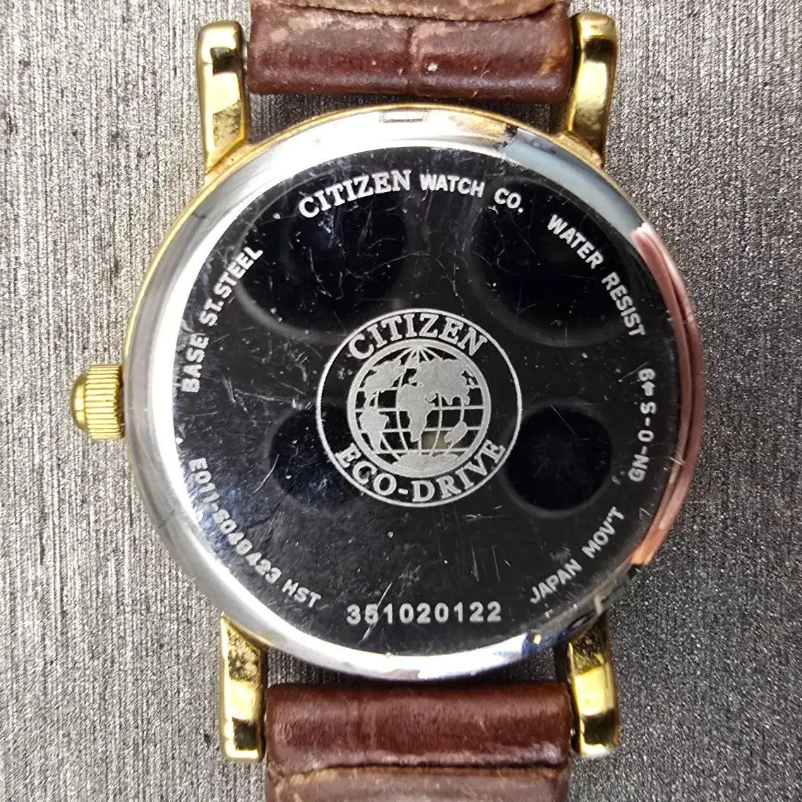 Citizen Eco-Drive Watch Women 23mm Silver Dial Gold Tone Date E011-S049423 Works10