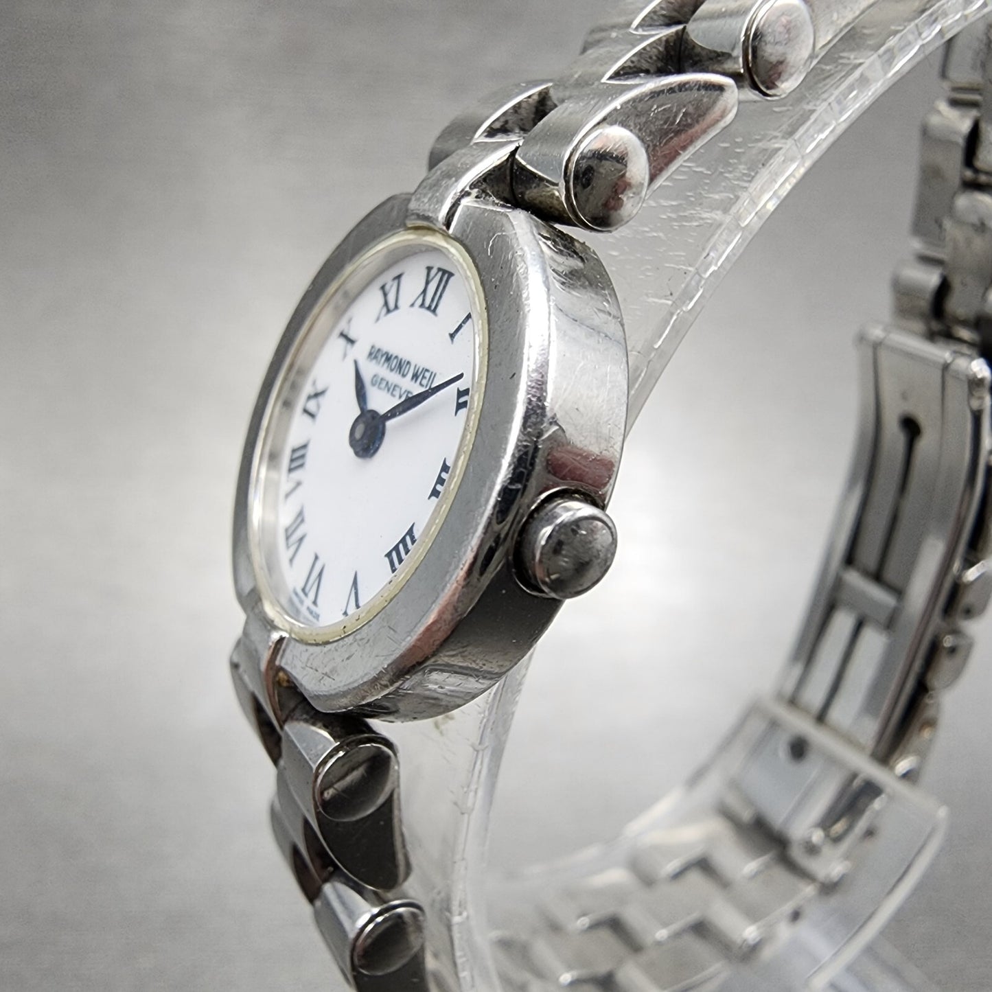 Raymond Weil Watch Women 21mm White Dial Silver Tone Round 5817 New Battery