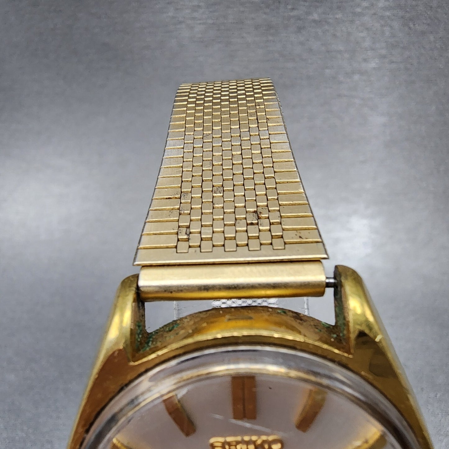 Seiko Seikomatic Watch Men 37mm Silver Dial Gold Tone Daydate 6218-8950 Runs