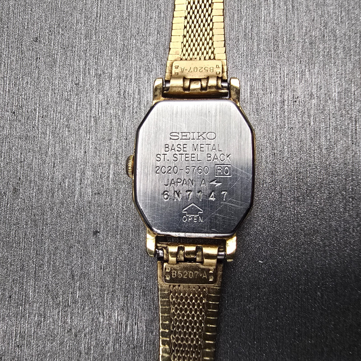 Seiko Watch Women 16mm Gold Dial Gold Tone Octagon 2C20-5760 New Battery JP10