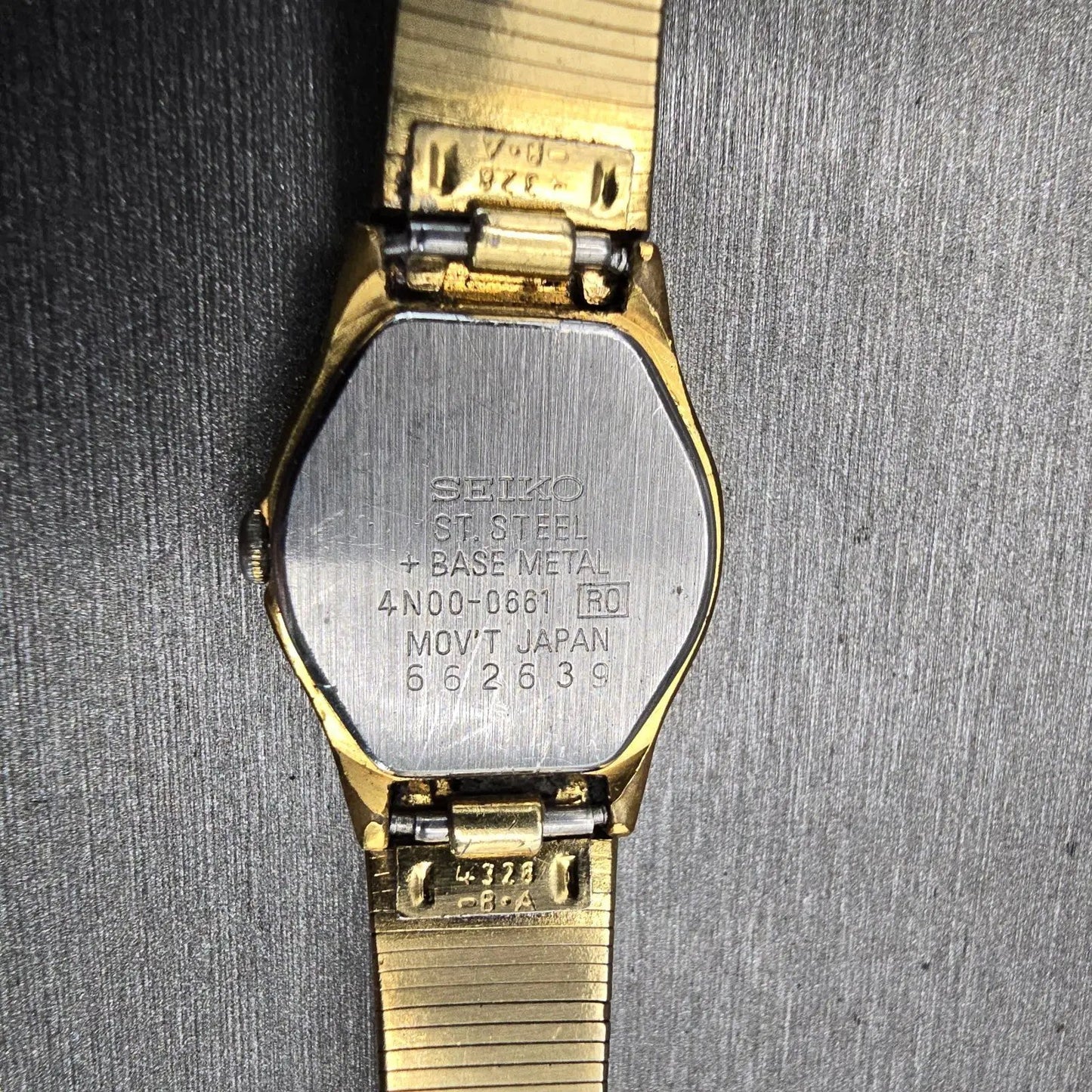 Seiko Watch Women 19mm Champagne Dial Gold Tone Round 4N00-0661 New Battery VTG10