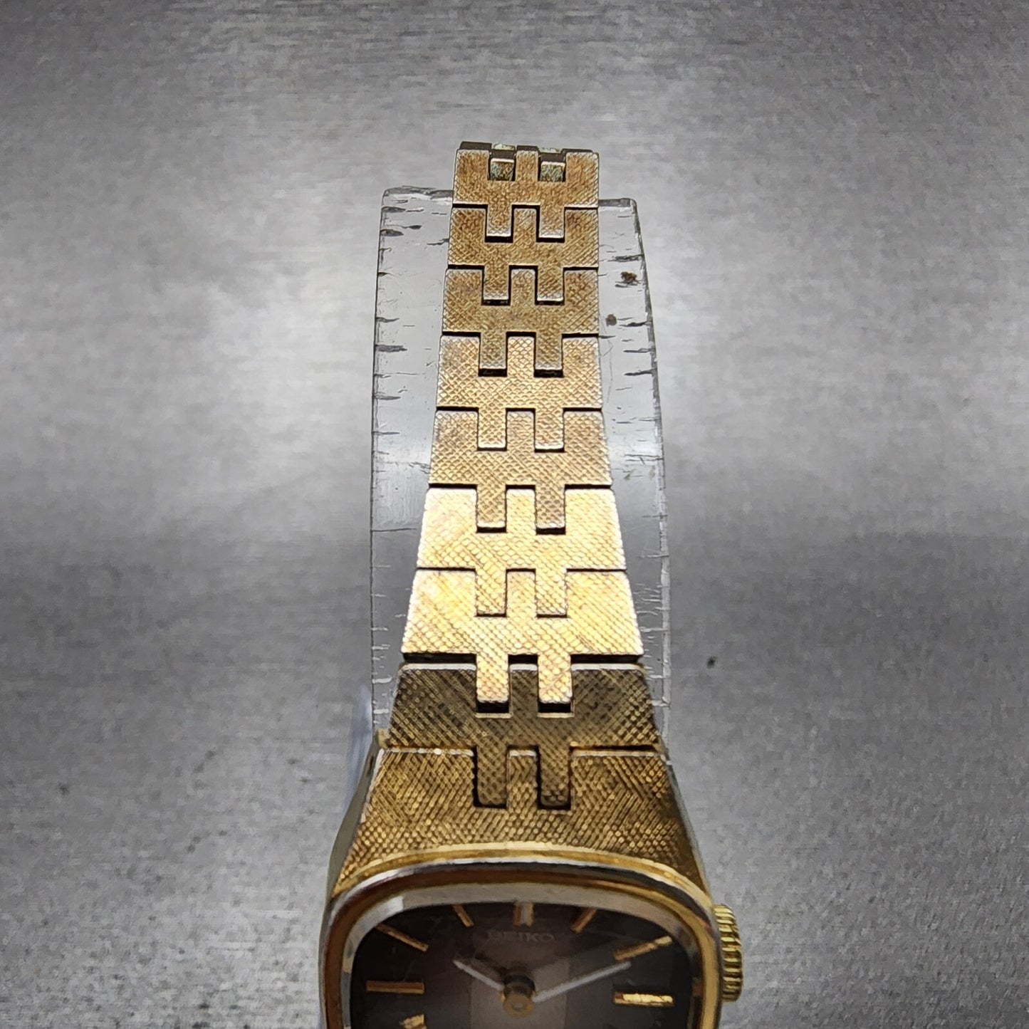 VTG Seiko Watch Women 19mm Brown Dial Gold Tone Rectangle Manual Wind Runs