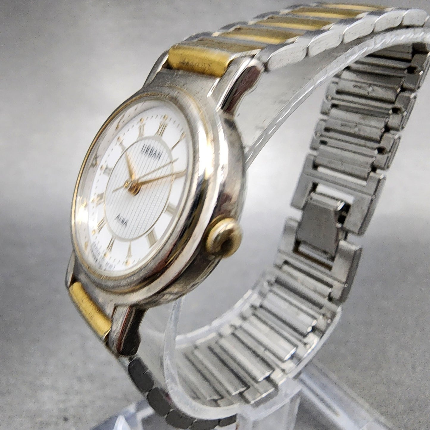 Seiko ALBA URBAN Watch Women 24mm White Dial Two Tone Round V301-6B60 New Batt