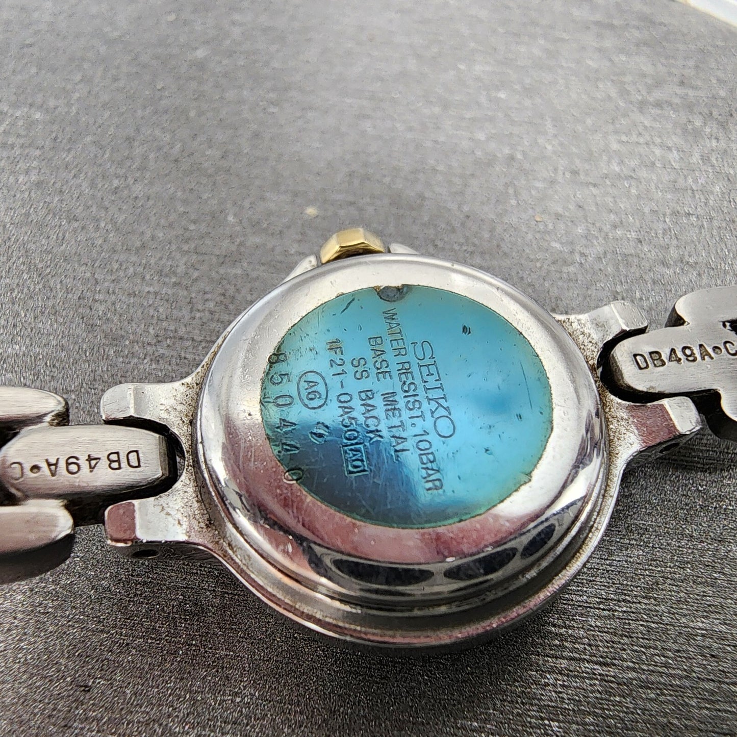 Seiko Watch Women 20mm White Dial Two Tone Round 1f21-0a50 New Battery
