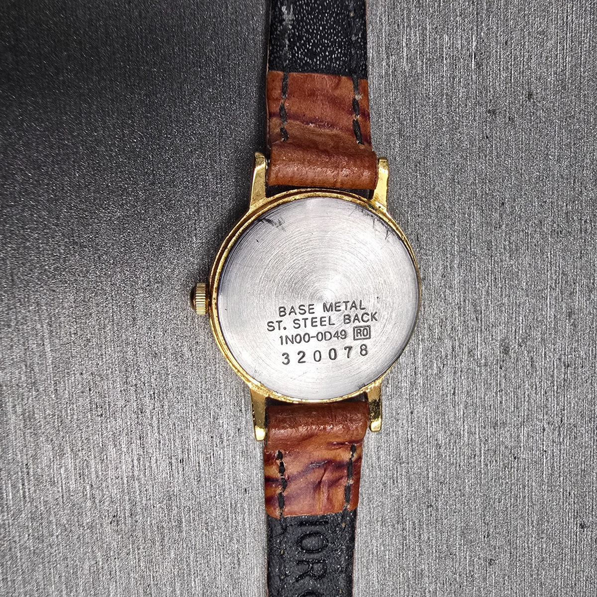 Seiko Watch Women 21mm Ivory Dial Gold Tone Round 1N00-0D49 New Battery Vintage10