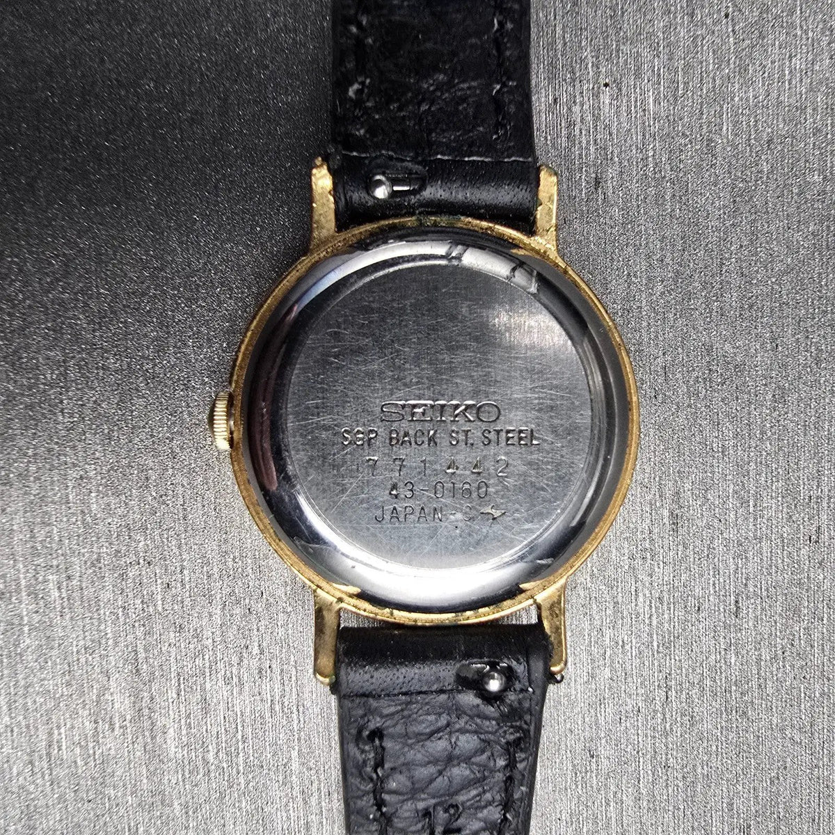 Seiko Watch Women 25mm Silver Dial Gold Tone Round 43-1060 New Battery Vintage L10