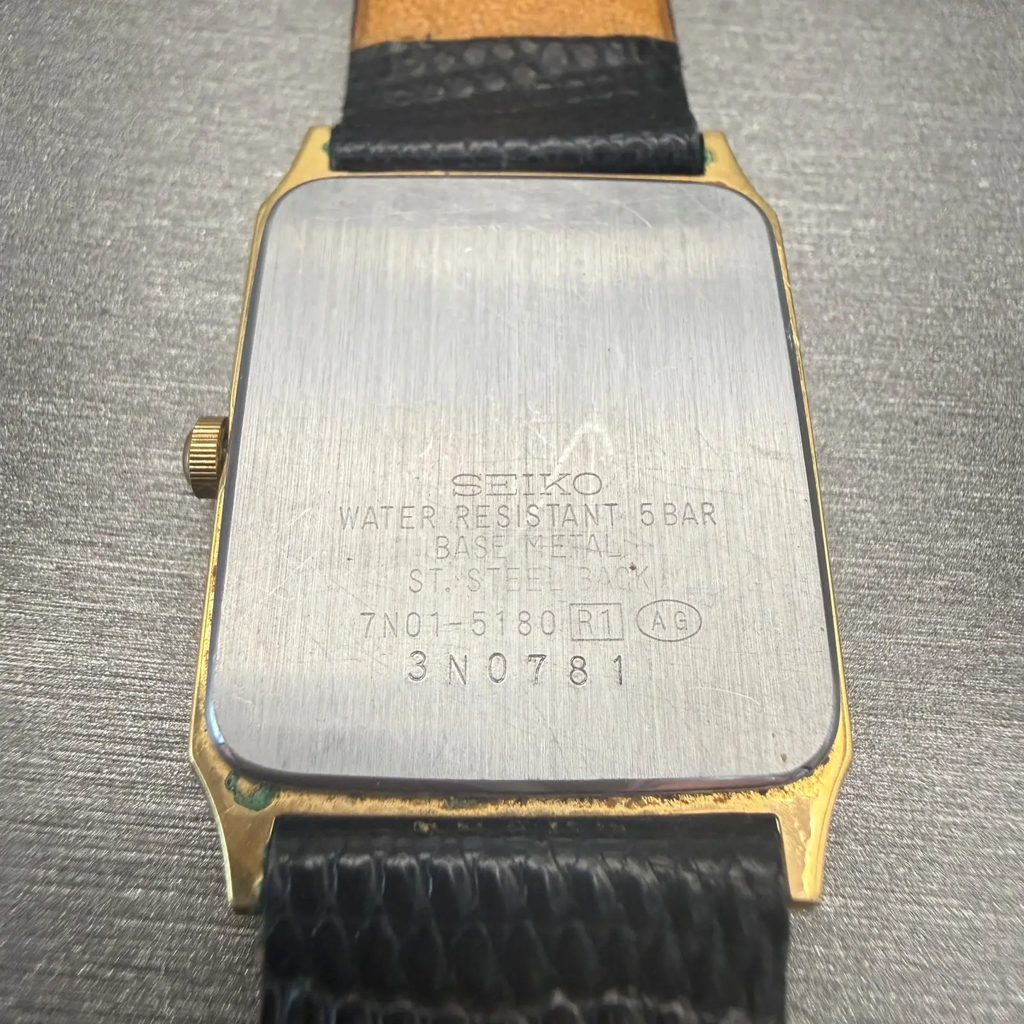 Seiko Spirit Watch Men 25mm Gold Dial Gold Tone Rectangle 7N01-5180 New Battery10